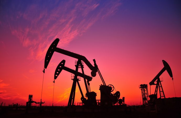 النفط يهبط أكثر 8% قبل إجتماع أوبك, FP Markets
